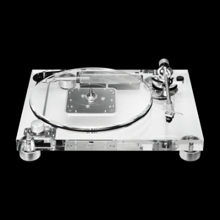 Audio Technica AT LP2022 Turntable   